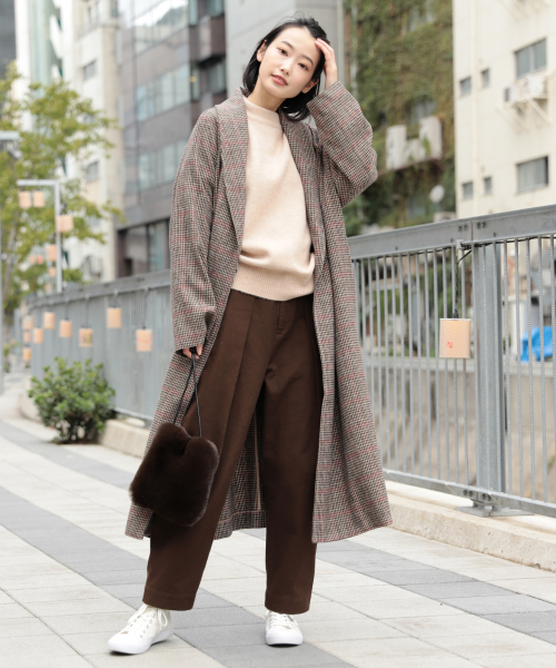 LAKOLE(ラコレ)の「5Gウールストレッチモックネックニット / LAKOLE(ニット/セーター・レディース・ライトグレー/ベージュ/ブルー/キャメル/バーガンディー/チャコール・SMALL/MEDIUM)」の9枚目の写真