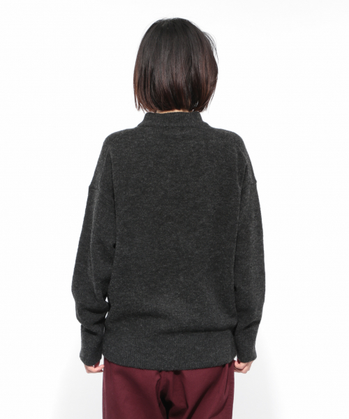 LAKOLE(ラコレ)の「5Gウールストレッチモックネックニット / LAKOLE(ニット/セーター・レディース・ライトグレー/ベージュ/ブルー/キャメル/バーガンディー/チャコール・SMALL/MEDIUM)」の20枚目の写真