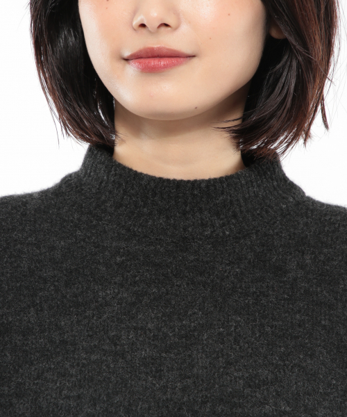 LAKOLE(ラコレ)の「5Gウールストレッチモックネックニット / LAKOLE(ニット/セーター・レディース・ライトグレー/ベージュ/ブルー/キャメル/バーガンディー/チャコール・SMALL/MEDIUM)」の21枚目の写真