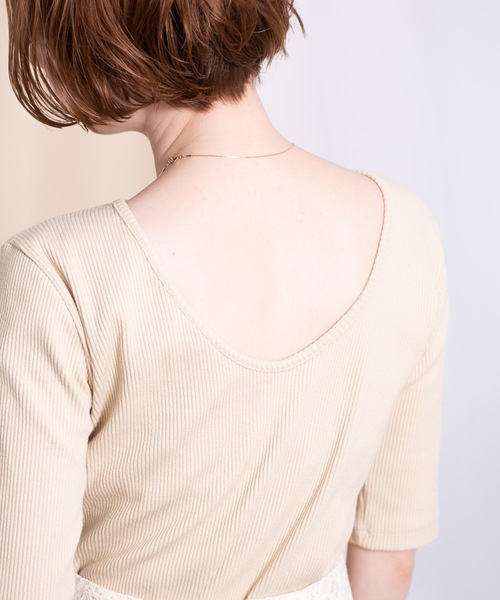flowriri（フロウリリ）の「flowriri バックオープンリブトップス（Tシャツ/カットソー・レディース・ナチュラル/ベージュ/ブラック・FREE）」の7枚目の写真