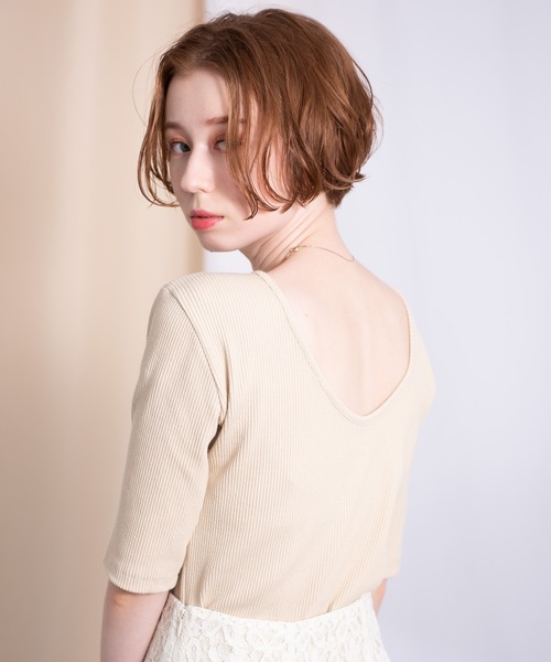 flowriri（フロウリリ）の「flowriri バックオープンリブトップス（Tシャツ/カットソー・レディース・ナチュラル/ベージュ/ブラック・FREE）」の11枚目の写真