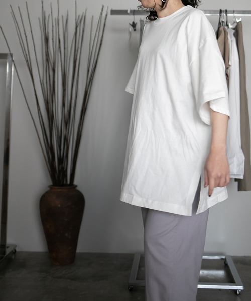 chuclla(チュクラ)の「【chuclla】【2020/SS】organic cottion サイドスリットTシャツ chw1133(Tシャツ/カットソー・レディース・ホワイト/ブラック/ベージュ/モカ・FREE)」の10枚目の写真