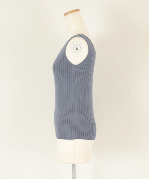 titivate（ティティベイト）の「ｽｸｴｱﾈｯｸﾀﾝｸﾄｯﾌﾟﾆｯﾄ（キャミソール・レディース・ブルー/ブラウン系その他/グレイッシュベージュ/ベージュ/ブラック・M/L）」の11枚目の写真