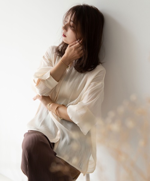 rectangle（レクタングル）の「バンドカラーシャイニーポプリンシャツ（シャツ/ブラウス・レディース・ライトグレー/ブラック/アイボリー/モカ・FREE）」の3枚目の写真