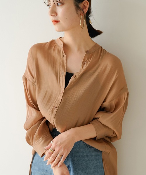 rectangle（レクタングル）の「バンドカラーシャイニーポプリンシャツ（シャツ/ブラウス・レディース・ライトグレー/ブラック/アイボリー/モカ・FREE）」の4枚目の写真