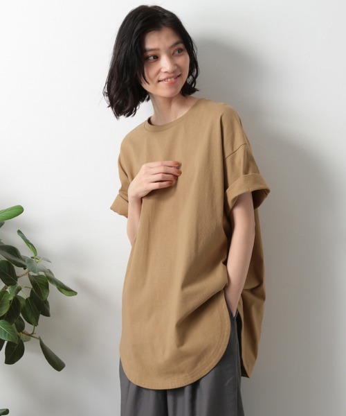 LAKOLE(ラコレ)の「ラウンドヘムBIG-Tシャツ / LAKOLE(Tシャツ/カットソー・レディース・オフホワイト/ベージュ/カーキ/グレー・SMALL/MEDIUM)」の1枚目の写真