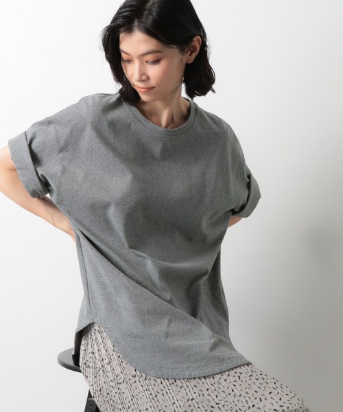 LAKOLE(ラコレ)の「ラウンドヘムBIG-Tシャツ / LAKOLE(Tシャツ/カットソー・レディース・オフホワイト/ベージュ/カーキ/グレー・SMALL/MEDIUM)」の3枚目の写真