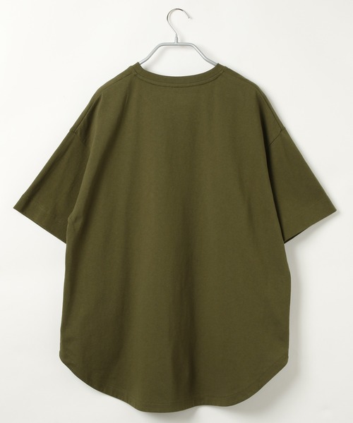 LAKOLE(ラコレ)の「ラウンドヘムBIG-Tシャツ / LAKOLE(Tシャツ/カットソー・レディース・オフホワイト/ベージュ/カーキ/グレー・SMALL/MEDIUM)」の5枚目の写真