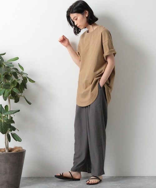 LAKOLE(ラコレ)の「ラウンドヘムBIG-Tシャツ / LAKOLE(Tシャツ/カットソー・レディース・オフホワイト/ベージュ/カーキ/グレー・SMALL/MEDIUM)」の16枚目の写真