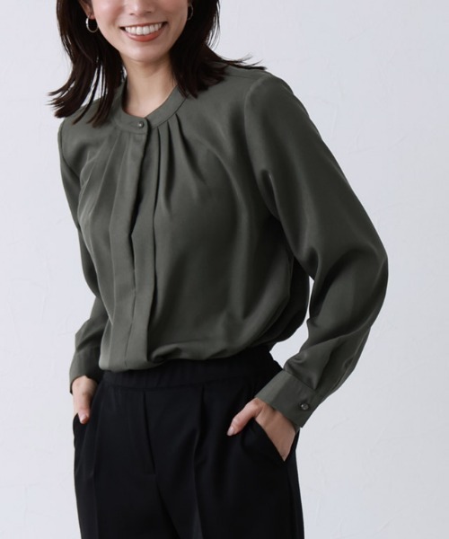 Pierrot（ピエロ）の「2wayタックブラウス（シャツ/ブラウス・レディース・ベージュ/オフホワイト/カーキ/ライトベージュ/ライトグレー/ブルー/ネイビー/ライトブルー/オレンジ/グレイッシュベージュ/ネイビー系/ホワイト×レッド/ホワイト×ブルー/グリーン系その他/アイボリー・M/L）」の11枚目の写真