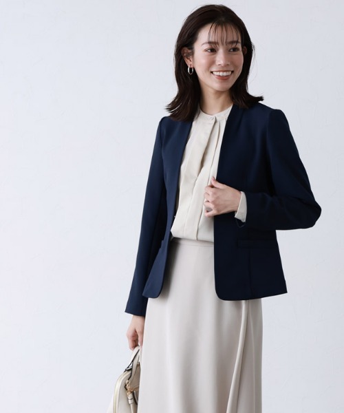 Pierrot（ピエロ）の「2wayタックブラウス（シャツ/ブラウス・レディース・ベージュ/オフホワイト/カーキ/ライトベージュ/ライトグレー/ブルー/ネイビー/ライトブルー/オレンジ/グレイッシュベージュ/ネイビー系/ホワイト×レッド/ホワイト×ブルー/グリーン系その他/アイボリー・M/L）」の16枚目の写真