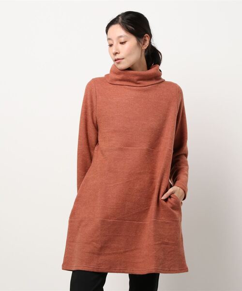 BELLUNA(ベルーナ)の「ふんわり起毛オフタートル切替チュニック(チュニック・レディース・ライトグレー/ターコイズブルー/ベージュ系その他/コーラル・MEDIUM/LARGE/X-LARGE)」の17枚目の写真