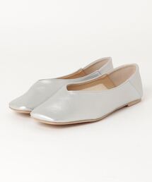 minia | alala / 斜めワイドスクエアトゥのVカットフラットパンプス/かかとが踏めるバブーシュ(パンプス)