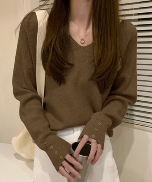 Ulysses（ユリシス）の「リブVネックニット（ニット/セーター・レディース・ホワイト/ブラック/ベージュ/ブラウン/グレー/ピンクベージュ/ブルー/キャメル・フリー）」の4枚目の写真