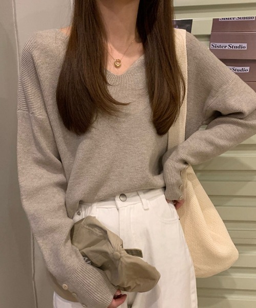 Ulysses（ユリシス）の「リブVネックニット（ニット/セーター・レディース・ホワイト/ブラック/ベージュ/ブラウン/グレー/ピンクベージュ/ブルー/キャメル・フリー）」の3枚目の写真