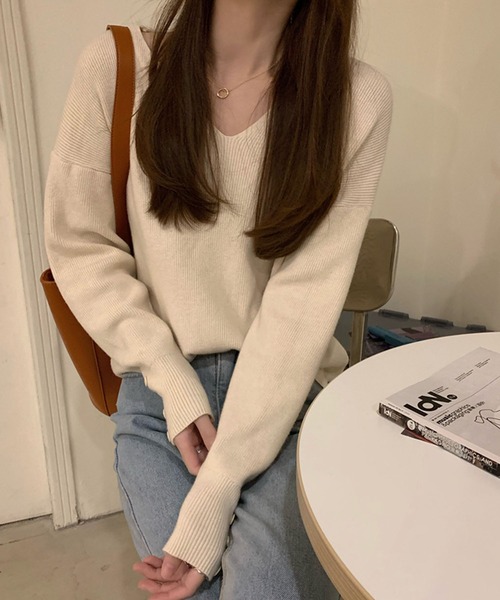 Ulysses（ユリシス）の「リブVネックニット（ニット/セーター・レディース・ホワイト/ブラック/ベージュ/ブラウン/グレー/ピンクベージュ/ブルー/キャメル・フリー）」の13枚目の写真