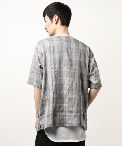 STYLEBLOCK(スタイルブロック)の「布帛ストレッチTシャツ&タンクトップアンサンブル(Tシャツ/カットソー・メンズ・ブラウン/グレー・M/L)」の4枚目の写真