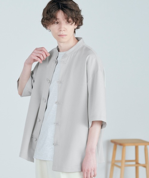 MONO-MART（モノマート）の「TRストレッチ オーバーサイズ バンドカラー チャイナシャツ(1/2 sleeve)（シャツ/ブラウス・メンズ・ホワイト/ライラック/ネイビー/ライトグレー/ブラック・M/L）」の3枚目の写真