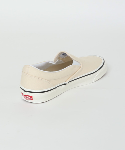 VANS（バンズ）の「VANS　CLASSIC SLIP-ON 98 DX（スリッポン・メンズ・ホワイト系その他・27/28/26）」の4枚目の写真