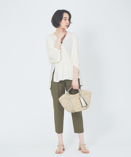 qualite（カリテ）の「【WEB限定】ドビーカシュクールブラウス（シャツ/ブラウス・レディース・ブラック/オフホワイト・フリー）」の21枚目の写真