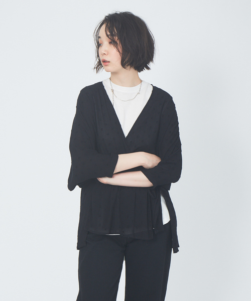 qualite（カリテ）の「【WEB限定】ドビーカシュクールブラウス（シャツ/ブラウス・レディース・ブラック/オフホワイト・フリー）」の22枚目の写真