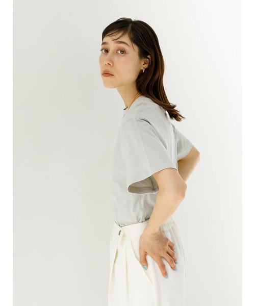 koe（コエ）の「抗菌防臭オーガニックコットンクルーネックＴシャツ*（Tシャツ/カットソー・レディース・ライトベージュ/サックスブルー/ライトグレー/ホワイト/ピンク/イエロー/ライトカーキ/ブラック・L/M/S）」の11枚目の写真