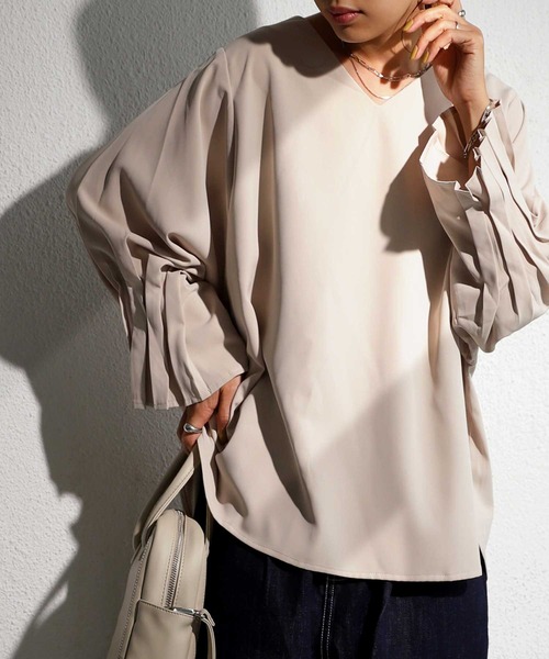 antiqua(アンティカ)の「タックプリーツ風スリーブトップス(シャツ/ブラウス・レディース・ベージュ系その他/ブラック・FREE)」の19枚目の写真