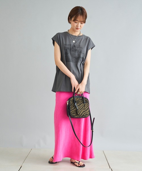DouDou(ドゥドゥ)の「【WEB限定】フォトT(Tシャツ/カットソー・レディース・チャコールグレー/オフホワイト・FREE)」の6枚目の写真