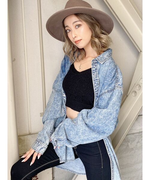 GYDA（ジェイダ）の「BIGケミカル デニムシャツ（シャツ/ブラウス・レディース・ブラック/ブルー・FREE）」の11枚目の写真