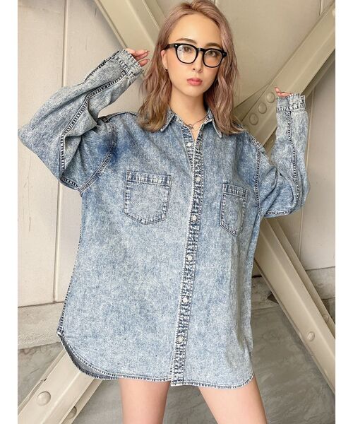 GYDA（ジェイダ）の「BIGケミカル デニムシャツ（シャツ/ブラウス・レディース・ブラック/ブルー・FREE）」の12枚目の写真