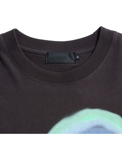 RAZZIS(ラズ)の「『RAZZIS/ラズイズ』レインボーハートプリントクルーネック半袖ビッグTシャツ (Tシャツ/カットソー・メンズ・チャコール/ホワイト・L/XL/M)」の7枚目の写真