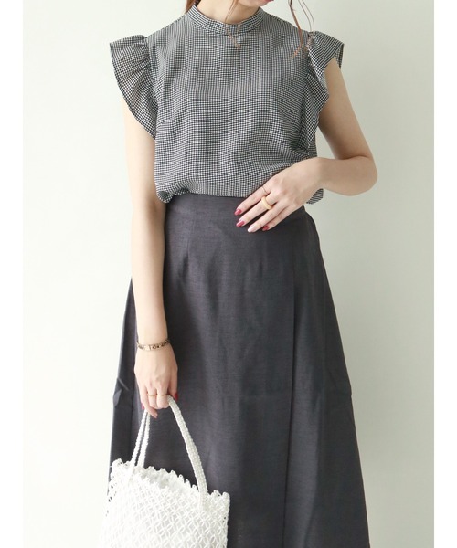 Te chichi(テチチ)の「チドリラッフルスリーブブラウス(シャツ/ブラウス・レディース・ベージュ/ネイビー/オフホワイト・フリ-)」の2枚目の写真