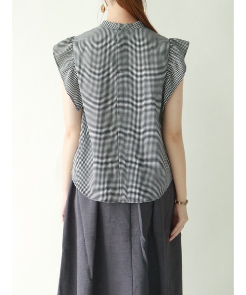 Te chichi(テチチ)の「チドリラッフルスリーブブラウス(シャツ/ブラウス・レディース・ベージュ/ネイビー/オフホワイト・フリ-)」の10枚目の写真