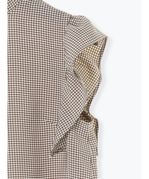 Te chichi(テチチ)の「チドリラッフルスリーブブラウス(シャツ/ブラウス・レディース・ベージュ/ネイビー/オフホワイト・フリ-)」の17枚目の写真