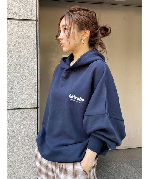 Ungrid（アングリッド）の「フードロゴルーズパーカー（パーカー・レディース・ライトグレー/ネイビー/オフホワイト・FREE）」の17枚目の写真