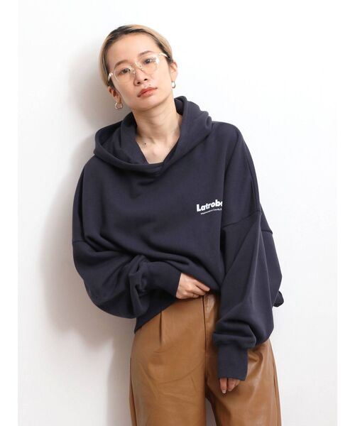 Ungrid（アングリッド）の「フードロゴルーズパーカー（パーカー・レディース・ライトグレー/ネイビー/オフホワイト・FREE）」の6枚目の写真