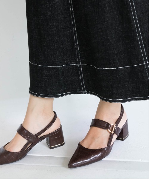 RANDA（ランダ）の「ポインテッドトゥバックストラップパンプス（パンプス・レディース・ベージュ/アイボリー/ダークブラウン・M/L/S/LL）」の5枚目の写真