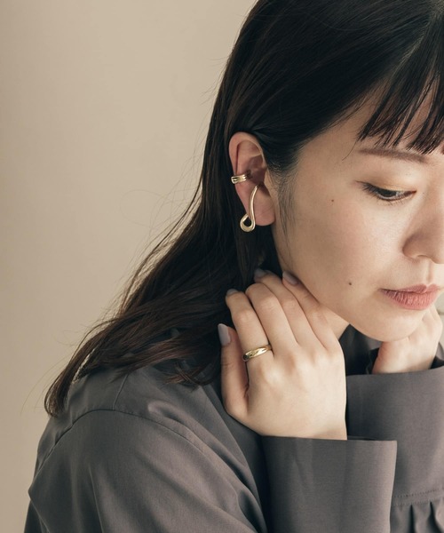 SMELLY（スメリー）の「2セットイヤカフ（イヤーカフ・レディース・ゴールド・-）」の5枚目の写真