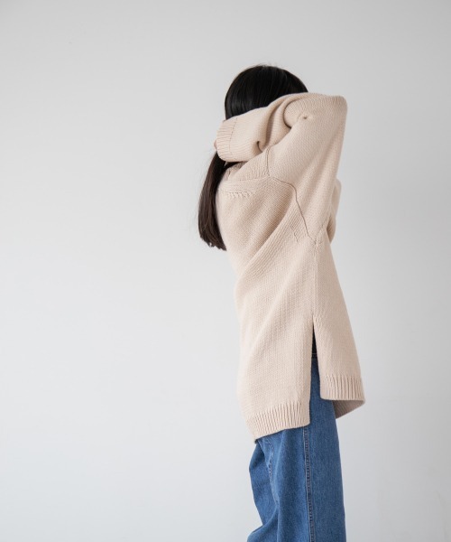 yuw（ユウ）の「UNISEX BIG PULLOVER　217885（カーディガン/ボレロ・レディース・アイボリー/ブラック/ブルー/ピンク・FREE）」の15枚目の写真