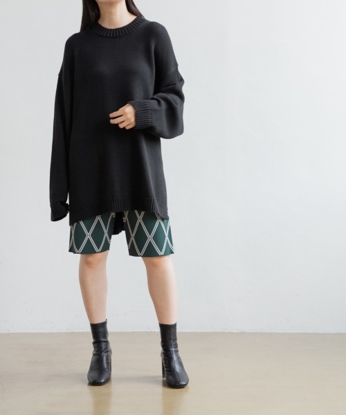 yuw（ユウ）の「UNISEX BIG PULLOVER　217885（カーディガン/ボレロ・レディース・アイボリー/ブラック/ブルー/ピンク・FREE）」の10枚目の写真