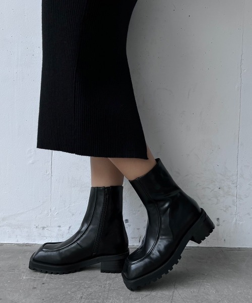 Happy John(ハッピージョン)の「square toe uncle boots/スクエアトゥアンクルブーツ(ブーツ・レディース・ホワイト/ブラック・24/25)」の11枚目の写真