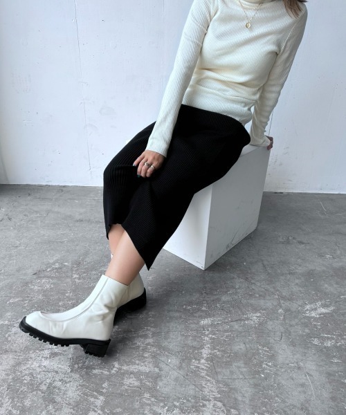 Happy John(ハッピージョン)の「square toe uncle boots/スクエアトゥアンクルブーツ(ブーツ・レディース・ホワイト/ブラック・24/25)」の15枚目の写真