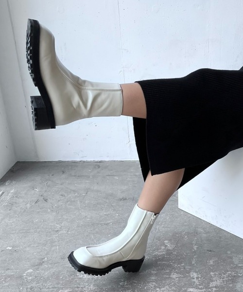 Happy John(ハッピージョン)の「square toe uncle boots/スクエアトゥアンクルブーツ(ブーツ・レディース・ホワイト/ブラック・24/25)」の12枚目の写真