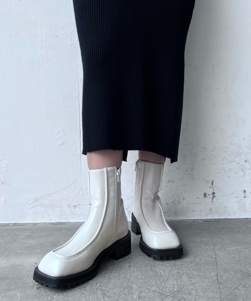 Happy John(ハッピージョン)の「square toe uncle boots/スクエアトゥアンクルブーツ(ブーツ・レディース・ホワイト/ブラック・24/25)」の14枚目の写真