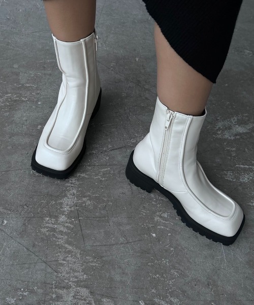 Happy John(ハッピージョン)の「square toe uncle boots/スクエアトゥアンクルブーツ(ブーツ・レディース・ホワイト/ブラック・24/25)」の18枚目の写真