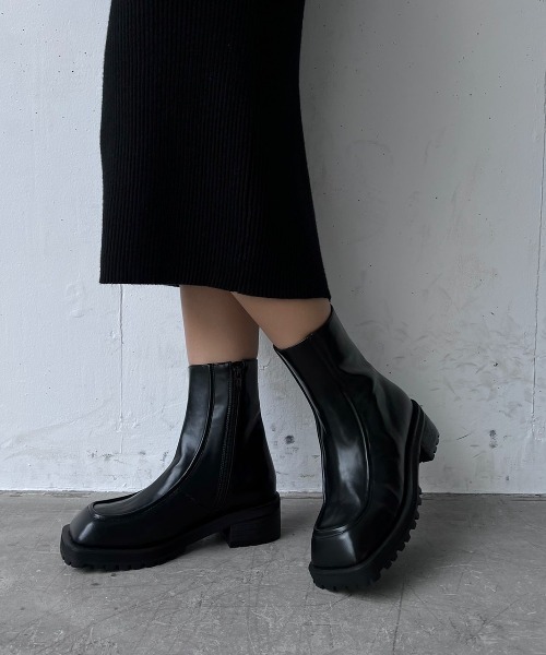 Happy John(ハッピージョン)の「square toe uncle boots/スクエアトゥアンクルブーツ(ブーツ・レディース・ホワイト/ブラック・24/25)」の16枚目の写真