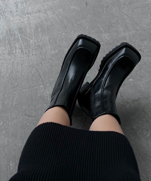 Happy John(ハッピージョン)の「square toe uncle boots/スクエアトゥアンクルブーツ(ブーツ・レディース・ホワイト/ブラック・24/25)」の21枚目の写真