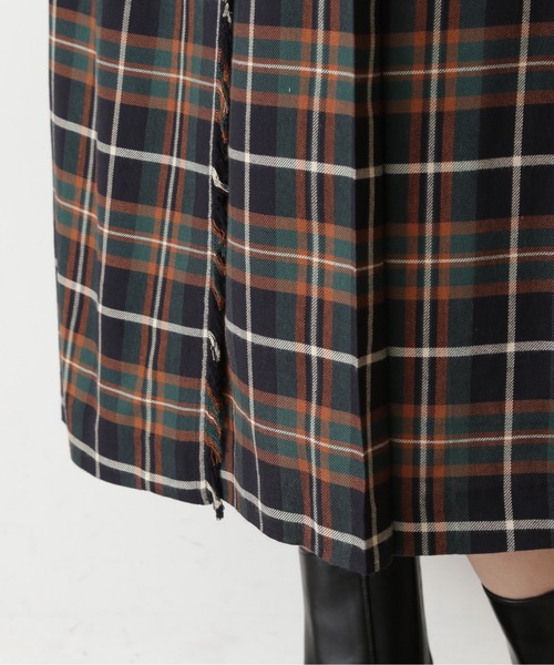 NATURAL BEAUTY BASIC(ナチュラルビューティーベーシック)の「キルトスカート(スカート・レディース・ベージュ系その他/ブルー系その他6・X-SMALL/SMALL/MEDIUM)」の4枚目の写真