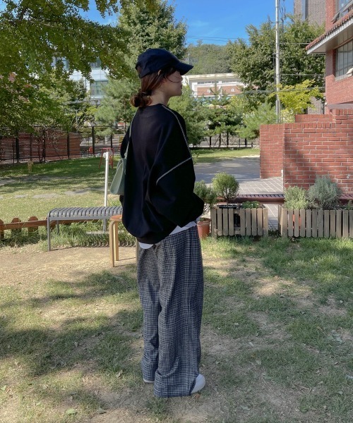 SONA(ソナ)の「3rd Spring×SONYUNARAコラボ ステッチトレーナー(スウェット・レディース・ホワイト/チャコールグレー/ブラック・FREE)」の14枚目の写真