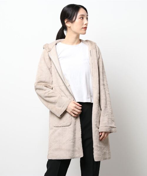 NICOLE white(ニコルホワイト)の「リバーシブル フェイクムートンコート(ムートンコート・レディース・サックスブルー/ベージュ/チャコールグレー・LARGE/MEDIUM)」の7枚目の写真